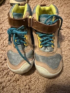 Plae hiking boots size 10